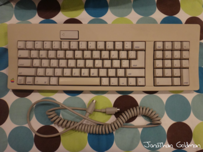 Apple Keyboard for Macintosh SE IIgs ADB Desktop Bus Vintage M0116