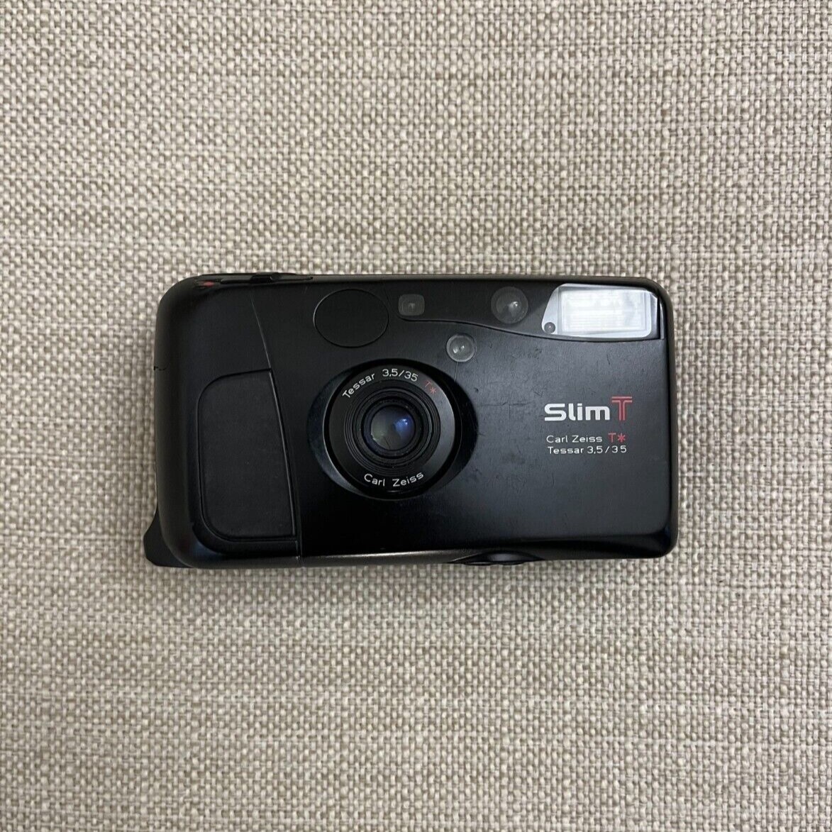 Kyocera Slim T Yashica T4 35mm Film Camera w/ Carl Zeiss T* Tessar