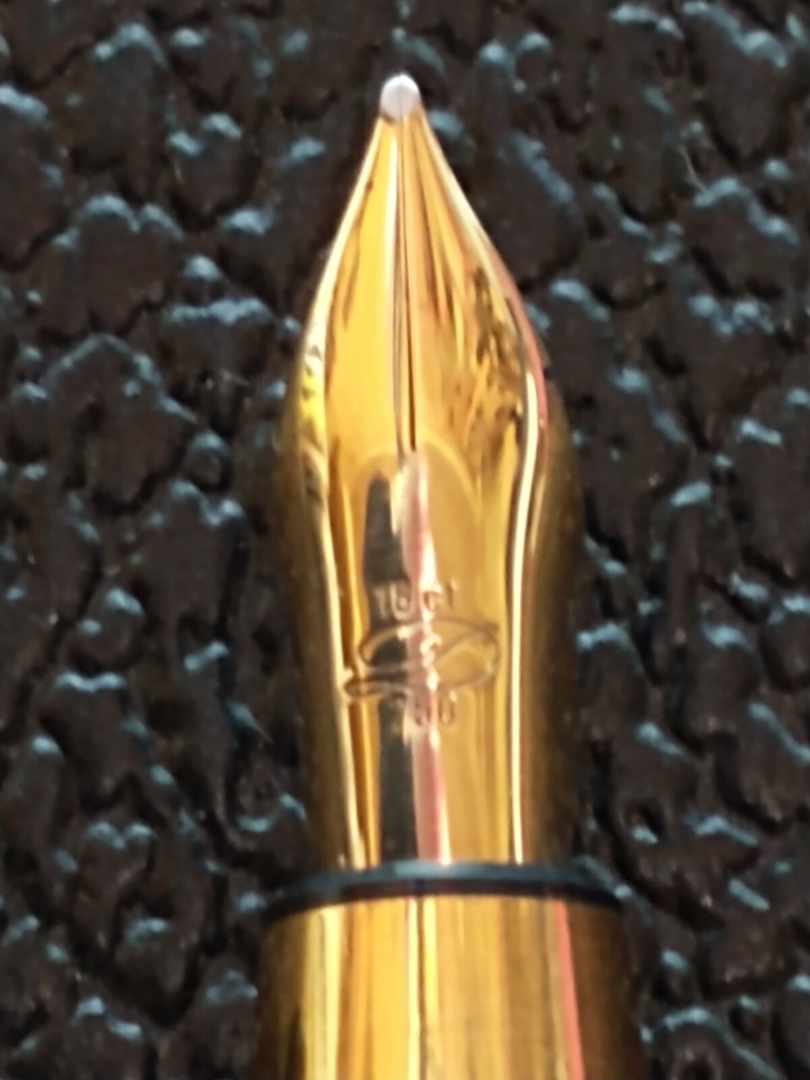BEAUTIFUL S.T. DUPONT 18CT 750 SOLID GOLD MEDIUM NIB VINTAGE