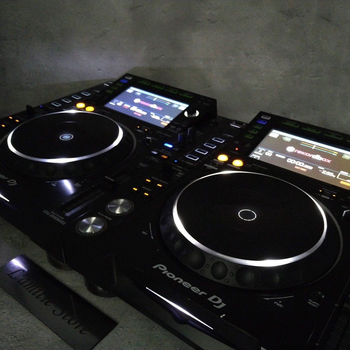 Pioneer CDJ-2000 2台セット Pioneer CDJ-2000 2台セット