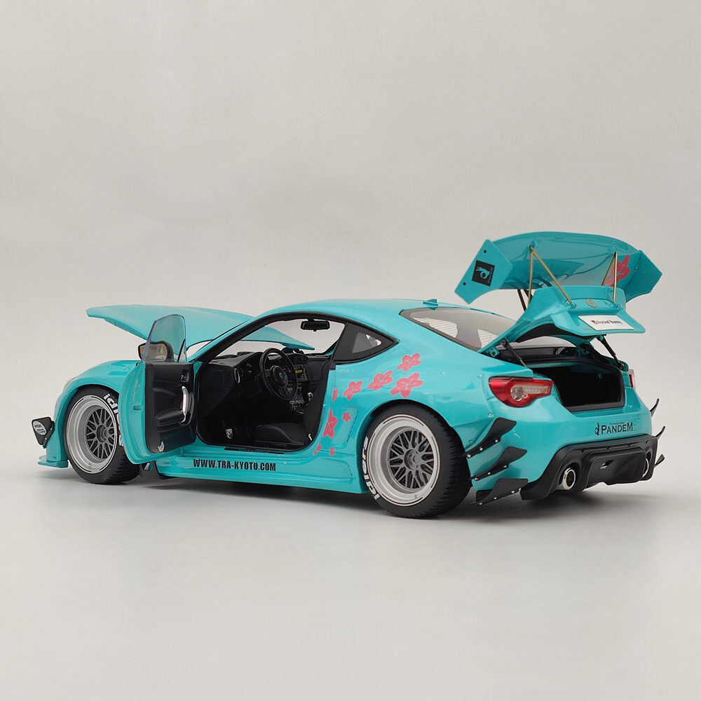 1/18 DCN Toyota 86 Rocket Bunny Pandem GT86 V3 Sakura Green