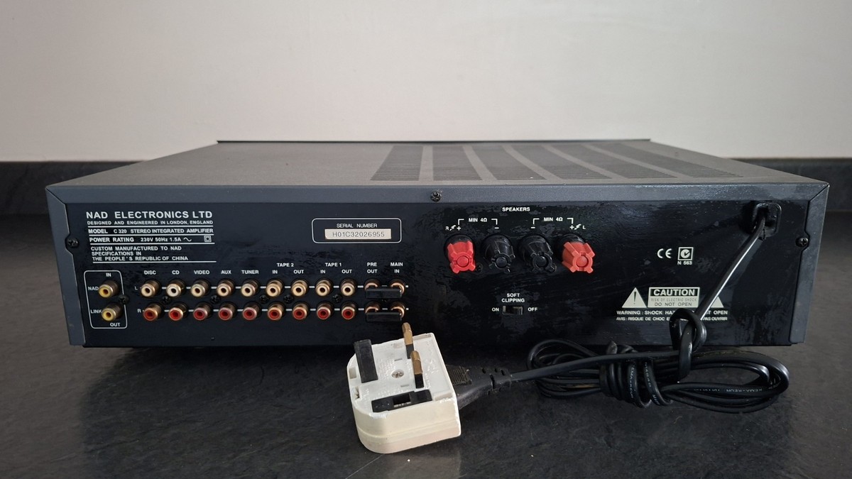 G*i様 NAD C320 プリメインアンプ G*i様 NAD C320 プリメインアンプ