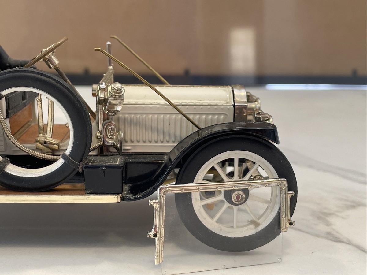 1:24 Franklin Mint 1912 Packard Victoria Die Cast White And Black