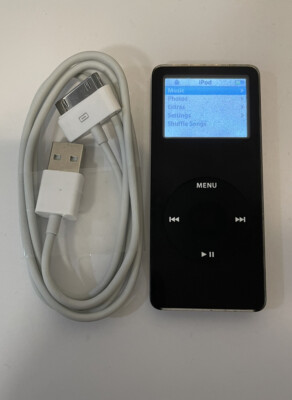 Apple iPod nano 1st Generation Black (2 GB) Works Great