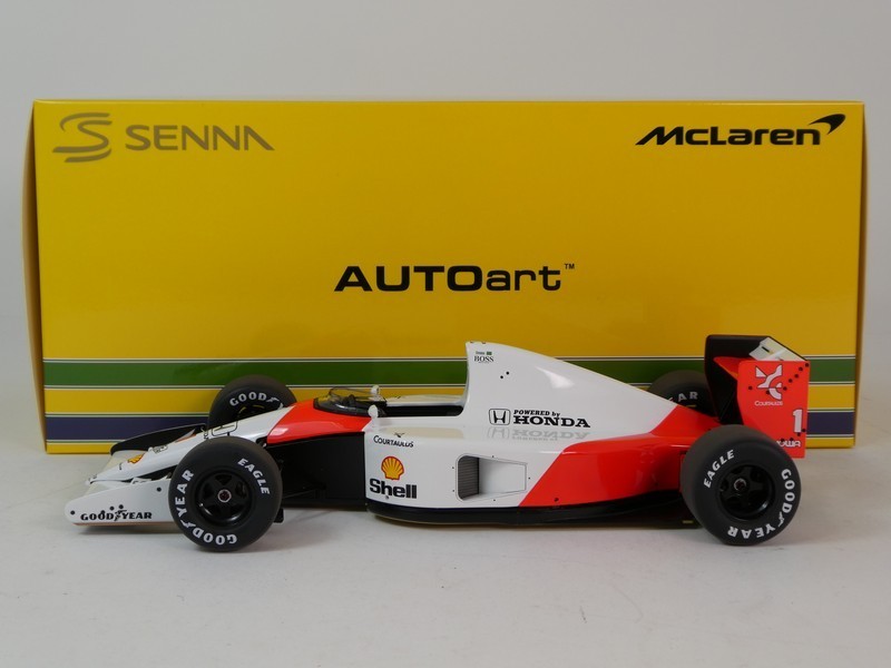 AUTOart McLaren MP4/8 1/18スケールモデル ミニカー AUTOart McLaren