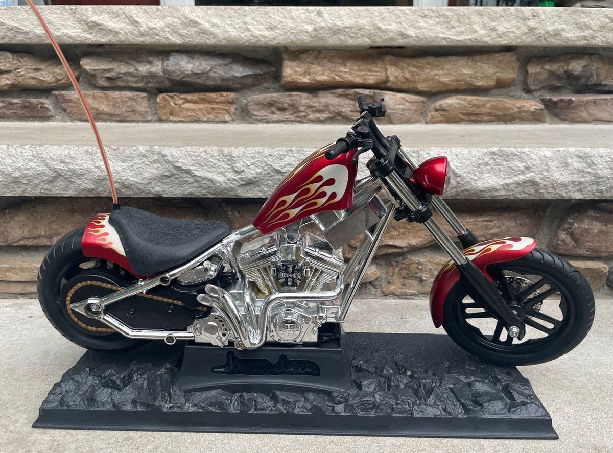 WEST COAST CHOPPERS 1:10スケール バイクモデル 1:10 Scale Jesse