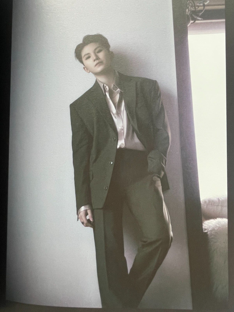 TTT SEVENTEEN ウジ WOOZI 写真集 TTT SEVENTEEN ウジ WOOZI 写真集