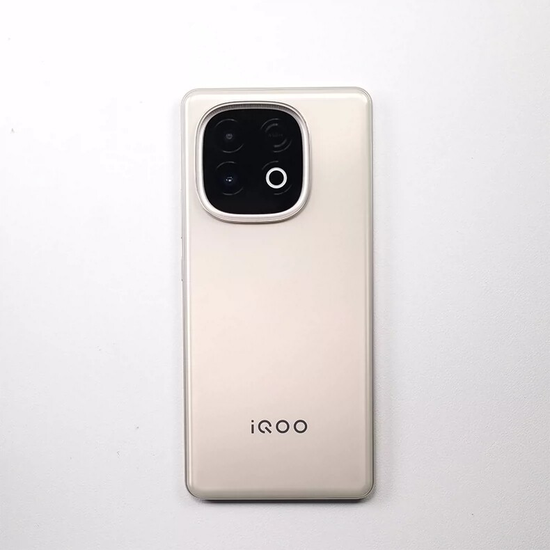 携帯電話本体 iQOO Z10 Turbo Pro 12/256 iQOO Z10 Turbo Pro