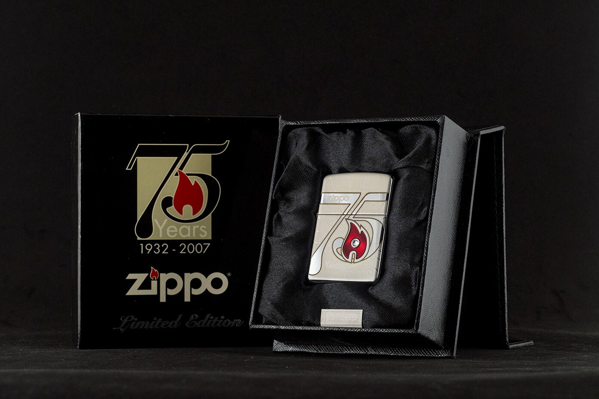 RARE 2007 75th Anniversary Commemorative Zippo Limited Edition
