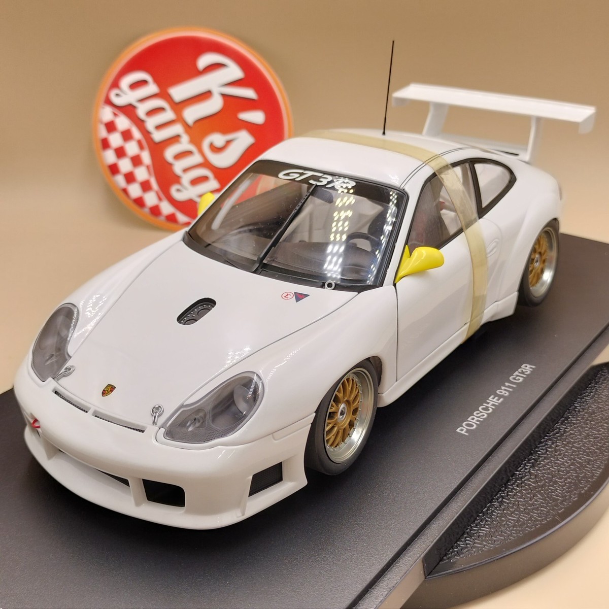 AUTOart 1/18 Porsche 911 GT3R Upgraded version White 77822
