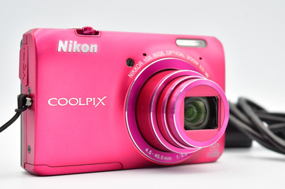 Nikon COOLPIX 8.0メガピクセル ピンク Nikon COOLPIX ピンク 3.0メガ
