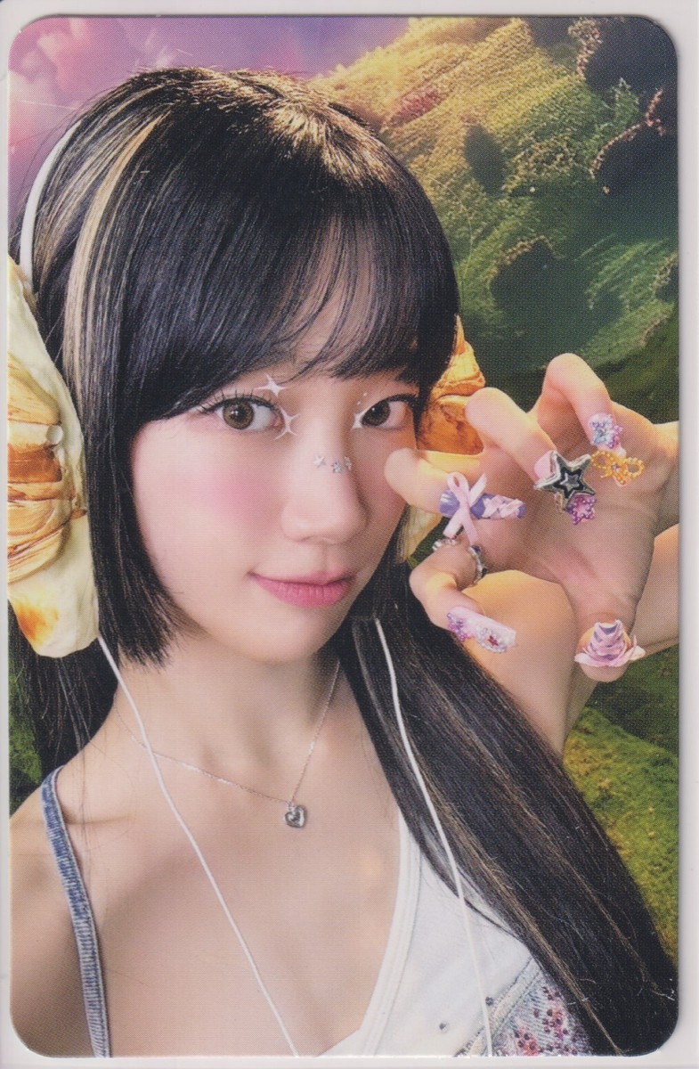 Weverse.限定特典.絵柄◎ホログラム入りレアカード/KAZUHA