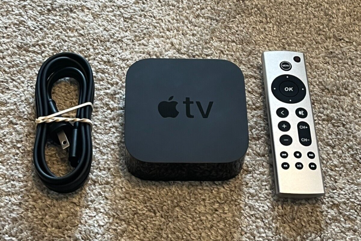 Apple TV (4th Generation) HD Media Streamer -- A1625 -- Fully
