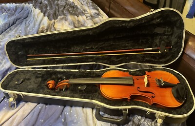 Suzuki 4/4 Violin, Model 220, w/Case & Bow | eBay