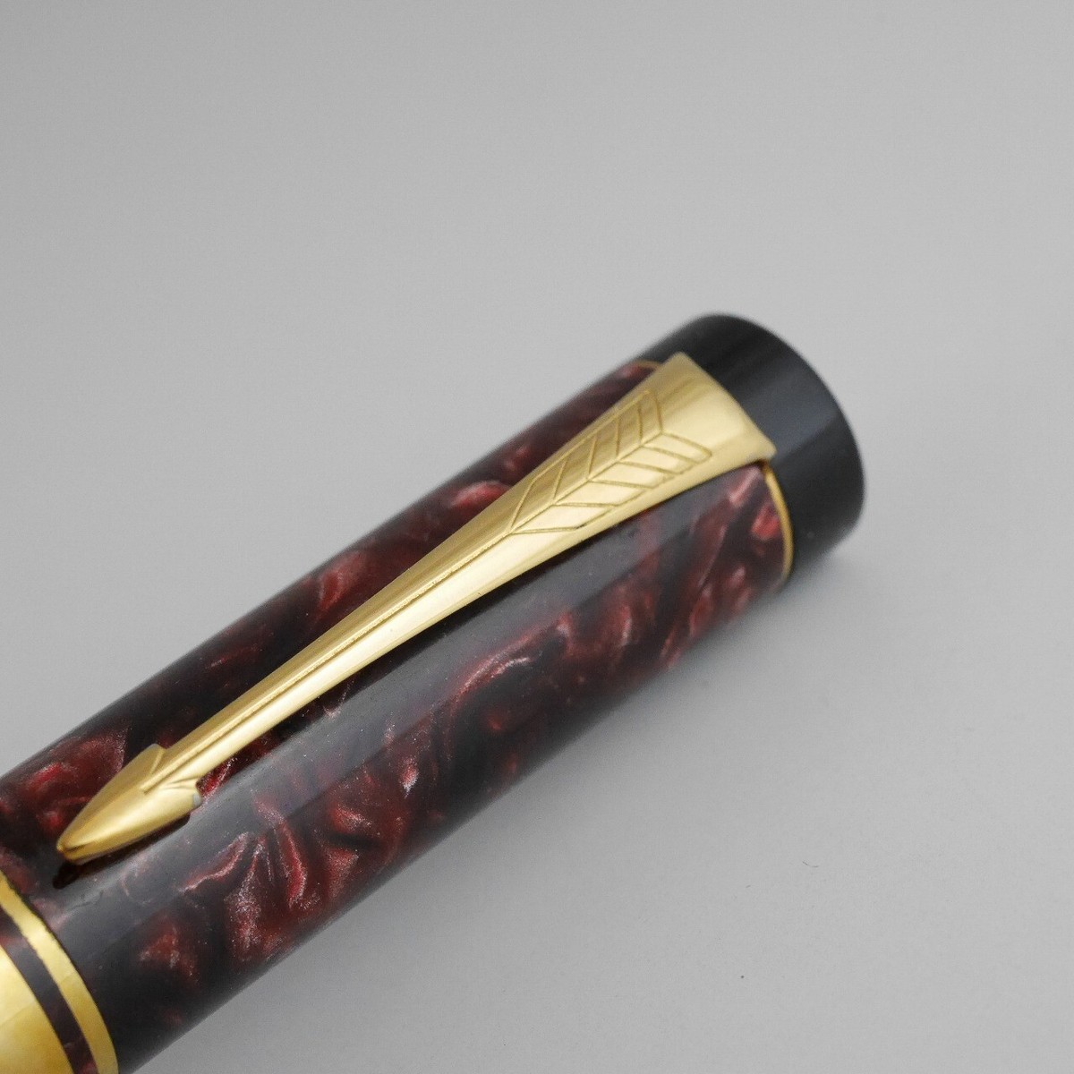 Parker Duofold Marble Red International Fountain Pen M (used) with