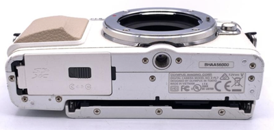 OLYMPUS PEN Lite E-PL7 White 16.0MP Digital Camera F/S Charger