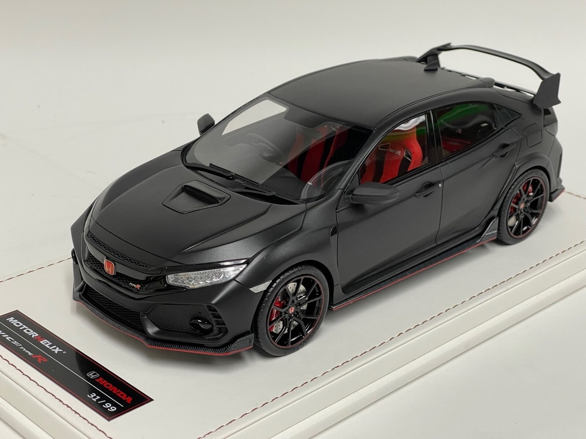 1/18 MotorHelix Honda Civic Type R RHD in Matte Black Leather base