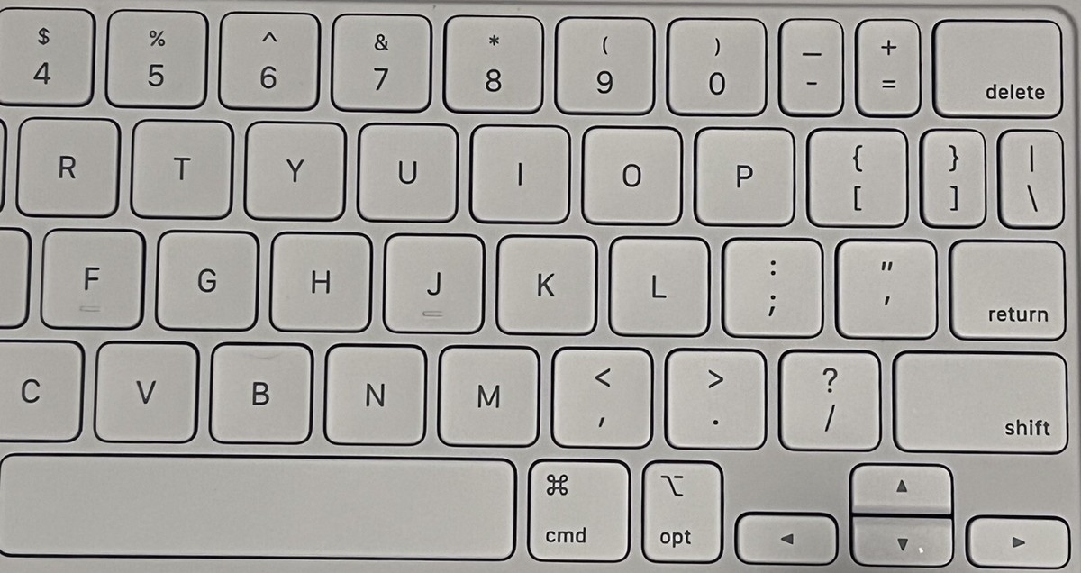 Apple Magic Keyboard 11