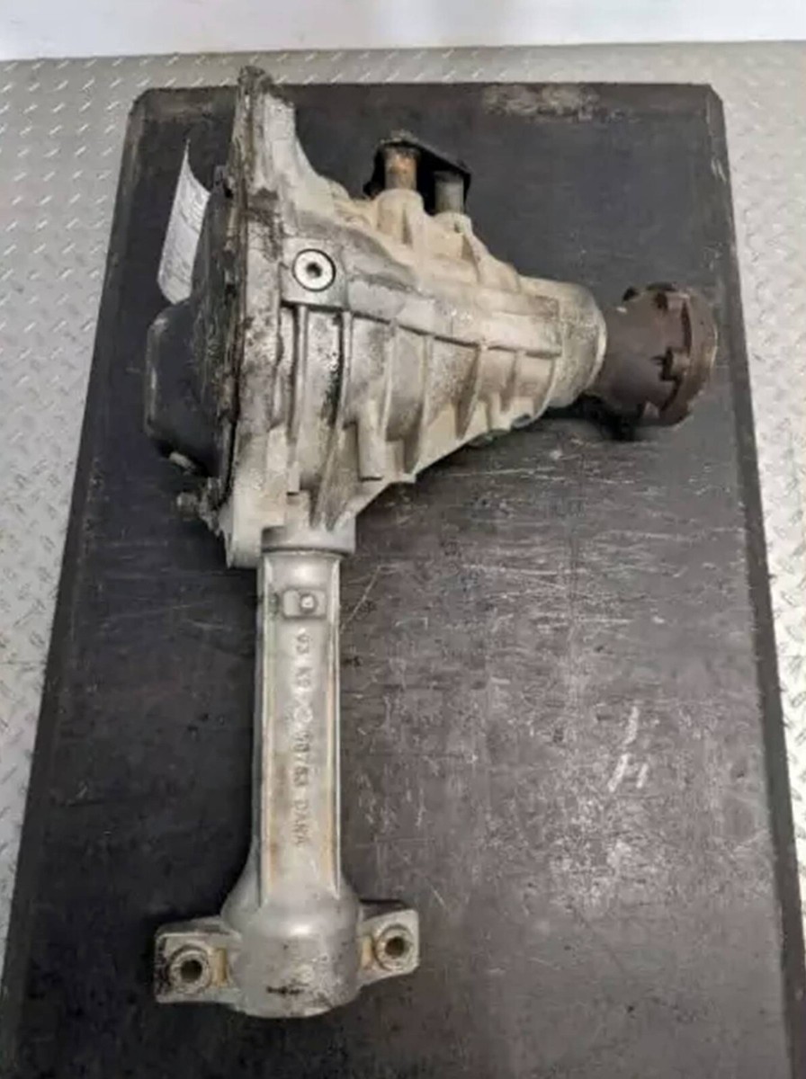 2002-2007 Jeep Liberty Front Axle Differential Carrier 3.73 Ratio