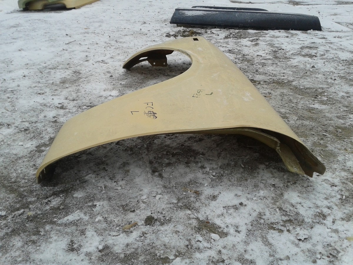 1975-1977 Toyota Corona Mark II Left Front Fender F059 | eBay