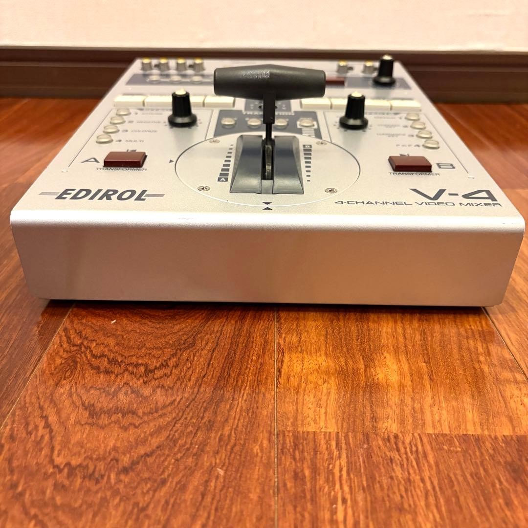 Roland Edirol V-4 4 Channel Video Mixer Switcher Operation