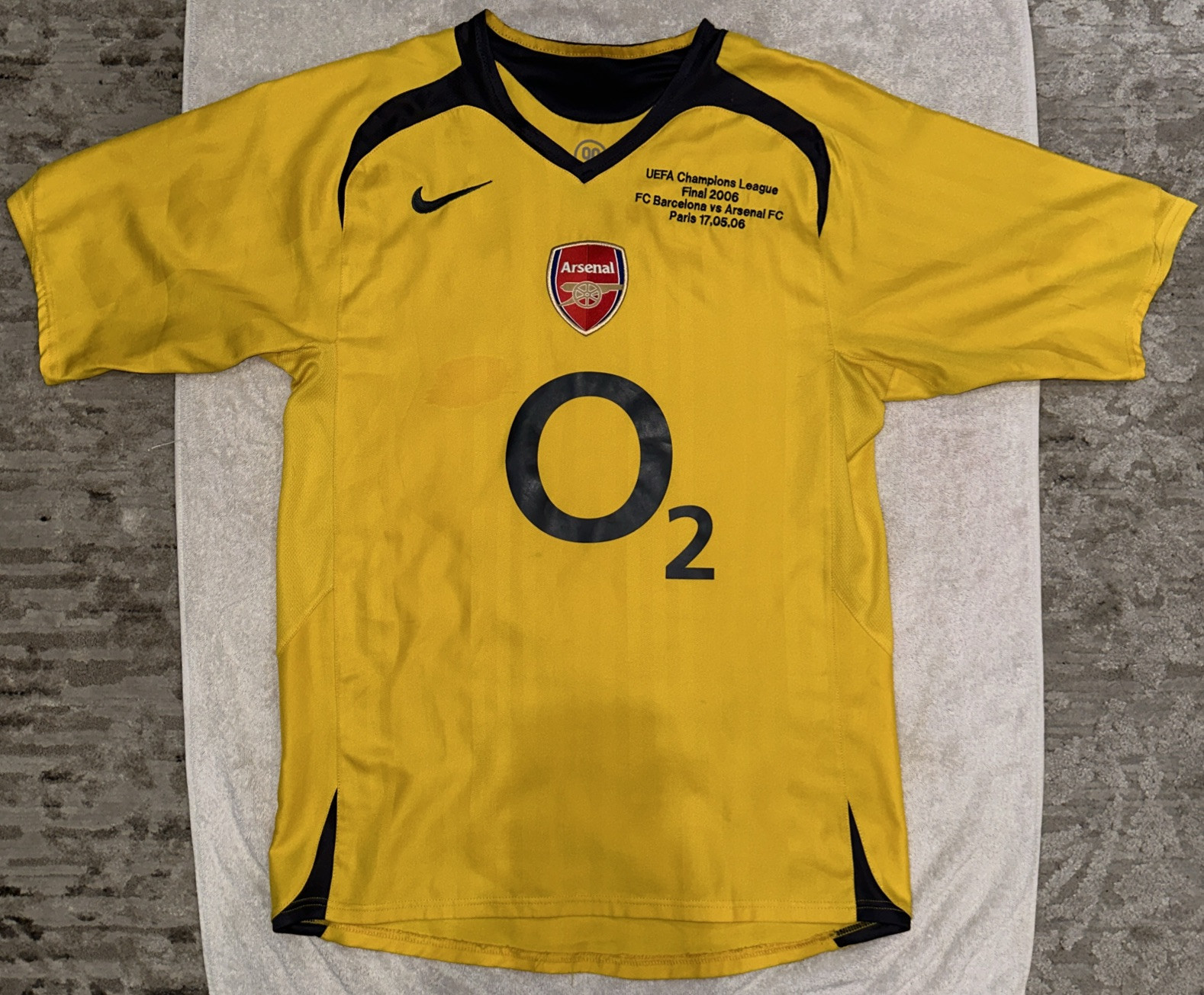 Vintage AUTHENTIC Nike Arsenal O2 “2006 Champions League Final
