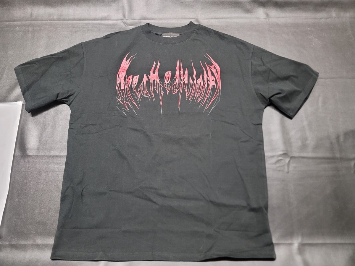 NEW Breathe Divinity Duskblade Oversized T-Shirt (NIGHTMARE) Size