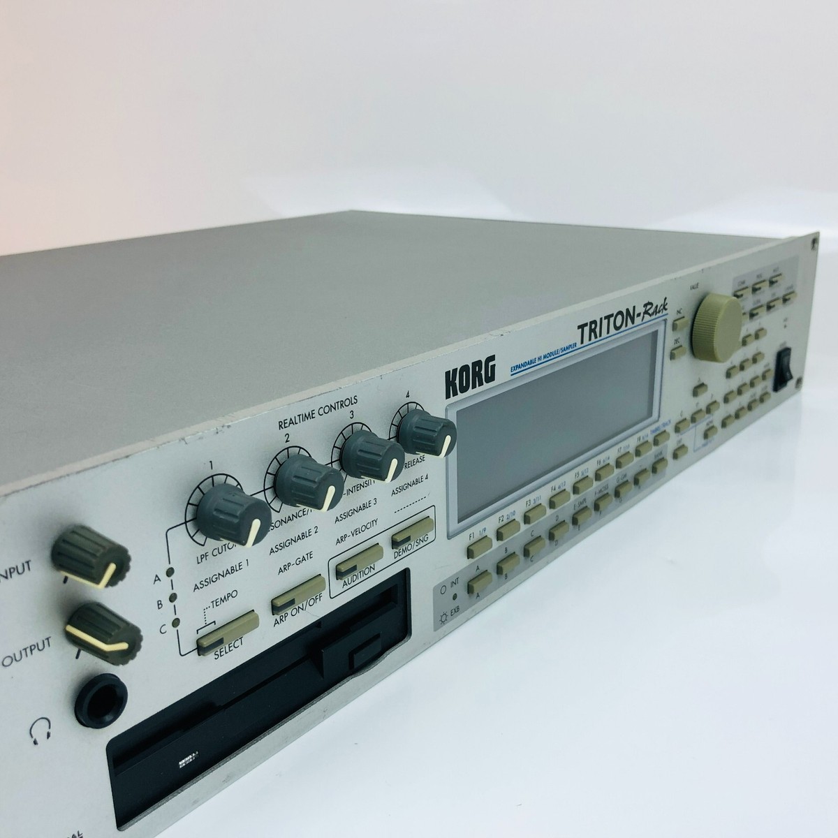 中古】KORG TRITON-Rack Ver1.5.1 音源モジュール 中古】KORG TRITON