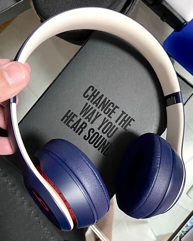 NEW SEALED - Beats Solo3 Wireless Club Collection Headphones