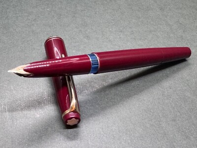 MONTBLANC No.22 Burgundy Bordeaux Vintage Piston-Filler Fountain