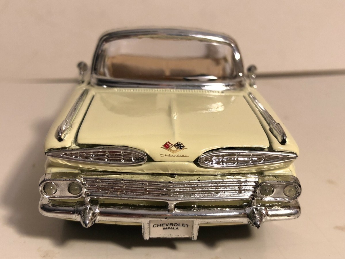 SUNNYSIDE 1959 CHEVY IMPALA CONVERTIABLE YELLOW 1:32 DIECAST MODEL