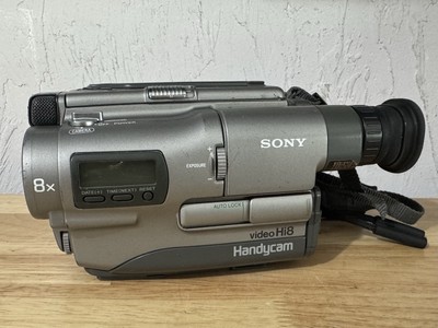 Sony CCD-TR200 Handycam Video Recorder Camcorder Hi8 8x Optical