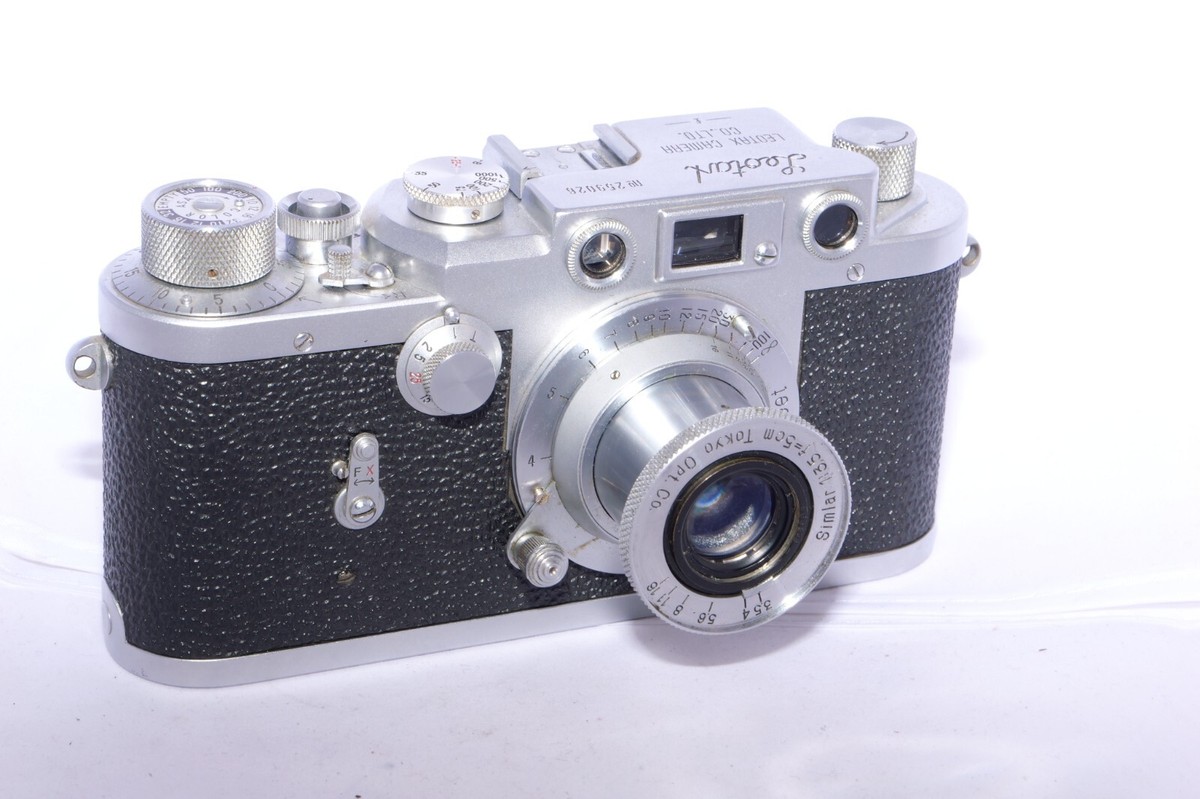 Leotax F vintage rangefinder camera. Circa 1954. Tokyo Opt. Simlar