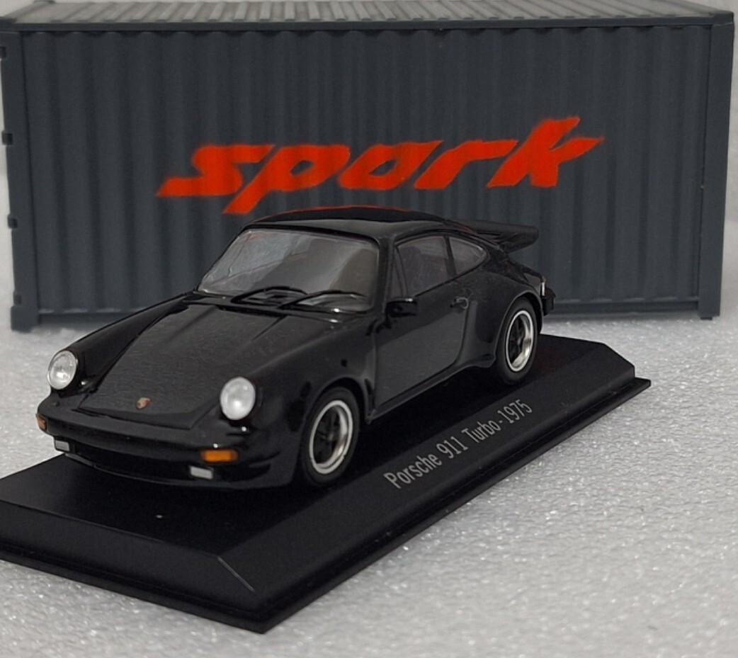 稀少品】Crown 1/24スケール PORSCHE 930 TURBO 稀少品】Crown 1/24