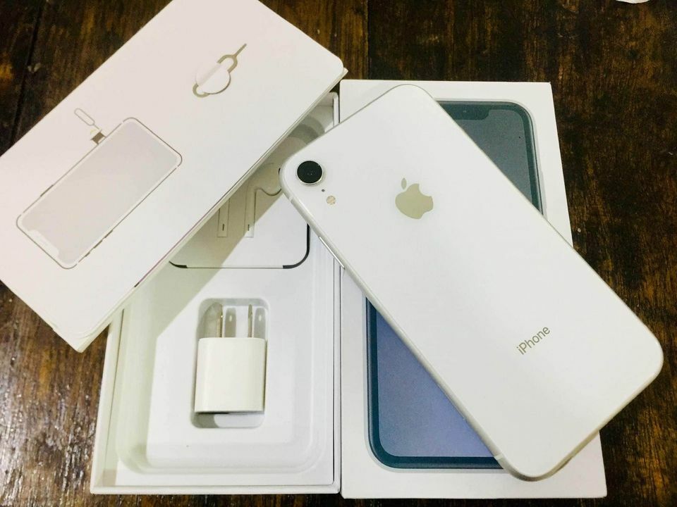 iPhone XR White 256 GB 販売済み SIMフリー iPhone XR White 256 GB
