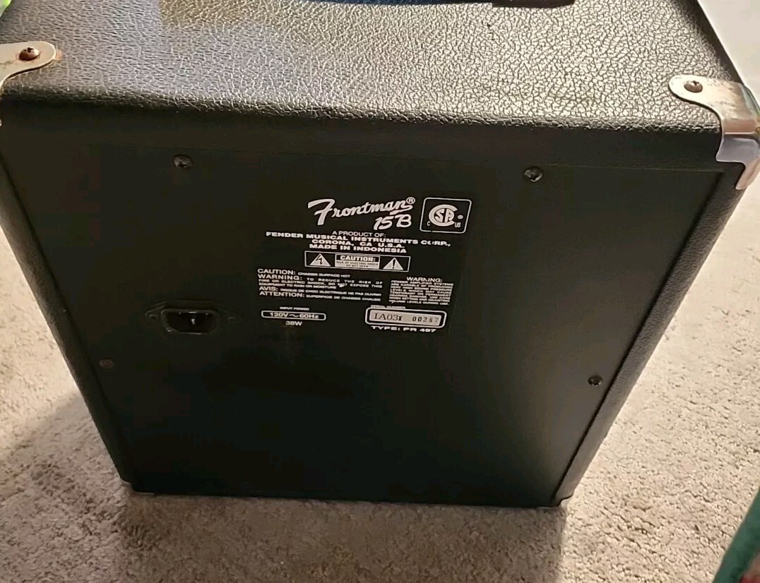 現状渡し】 Fender Frontman 15B ベースアンプ 38W 現状渡し】 Fender