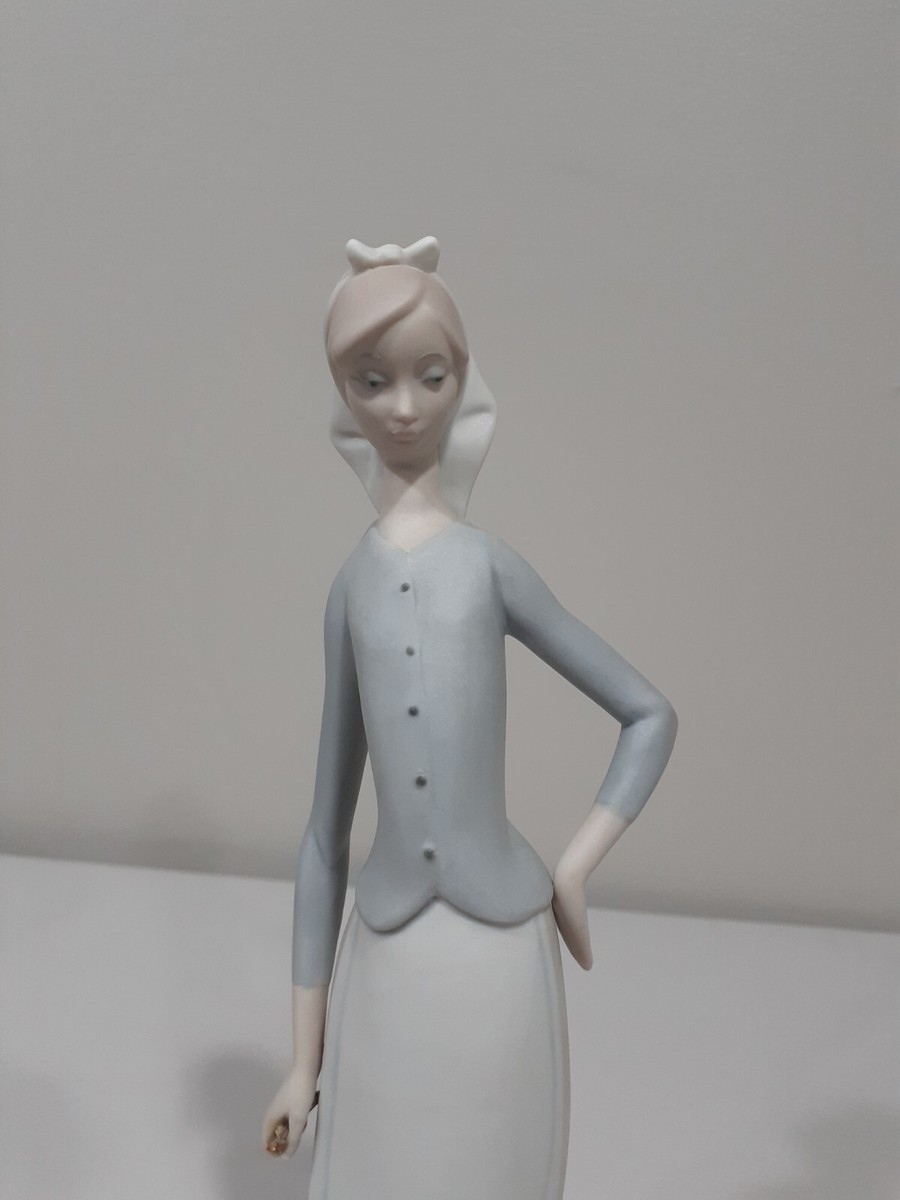 VTG 1970 Retired LLADRO Girl With Geese 10.75