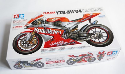 TAMIYA 1/12 Yamaha YZR-M1 '04 No.7 / No.33 Spain's No.1 #14100