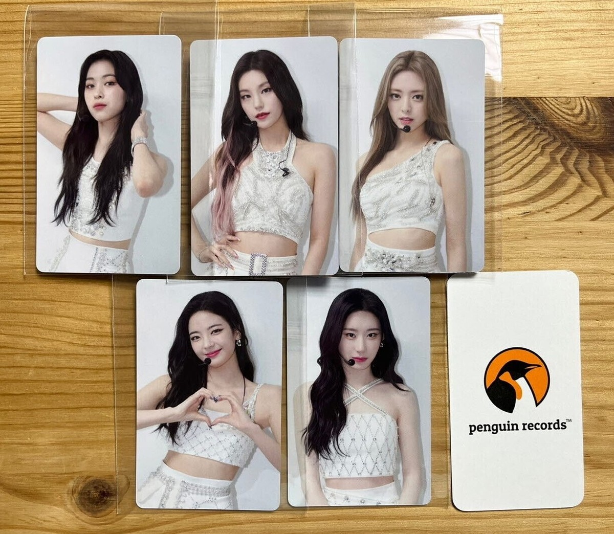 ITZY - 2022 ITZY THE 1ST WORLD TOUR CHECKMATE IN SEOUL ALADIN POB