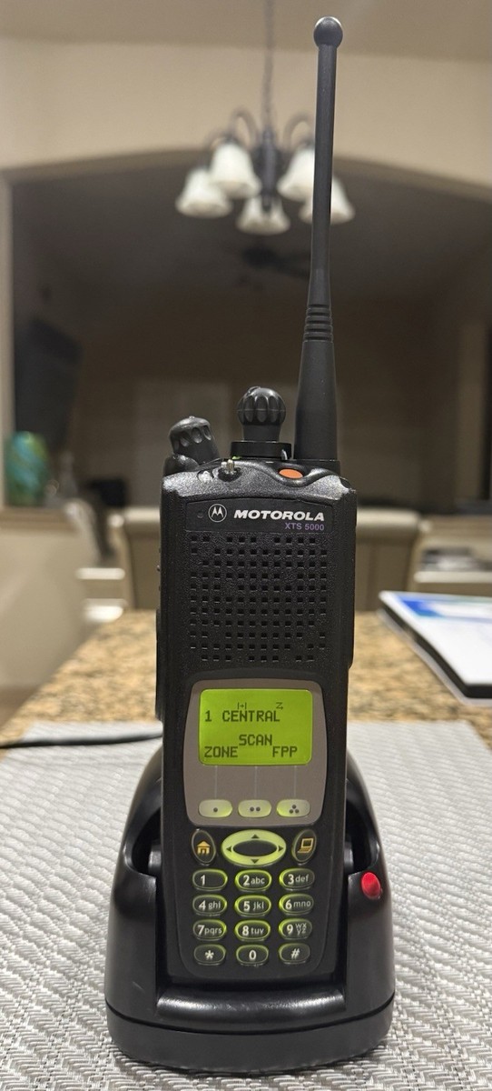 MOTOROLA XTS5000 UHF R2 FPP MODEL 3. LAPD/FBK/TAC, LASD, LOB PD