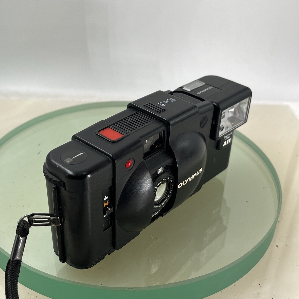OLYMPUS XA2 Electronic Flash A11 D.ZUIKO 35mm f3.5 TESTED POINT