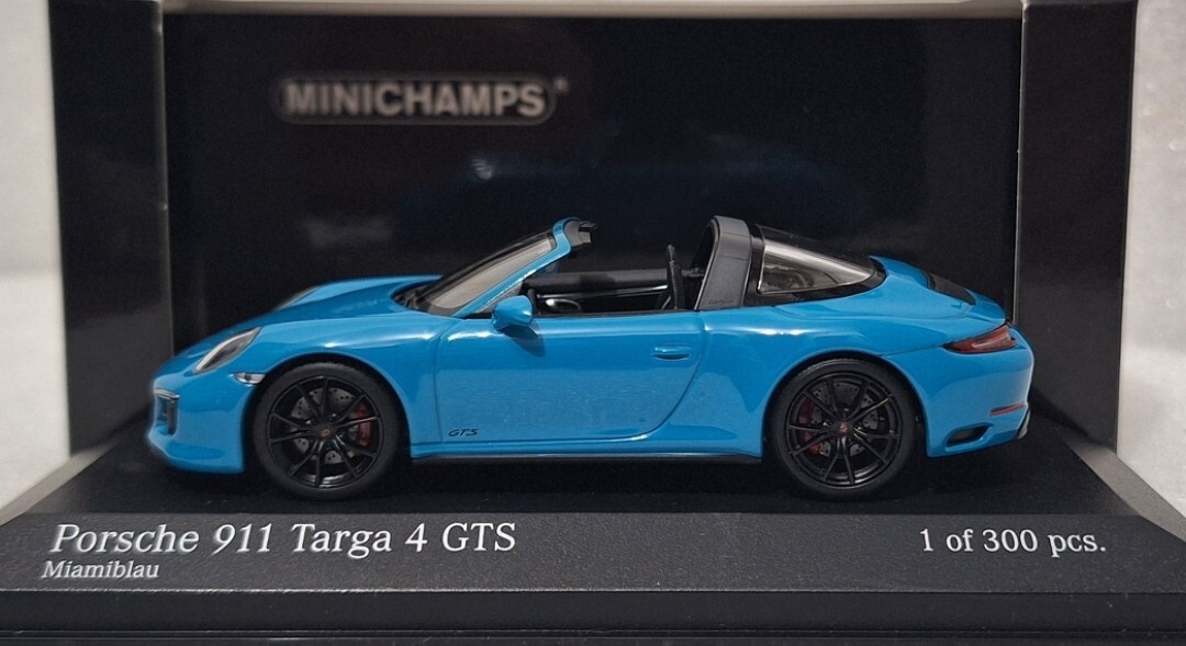 Porsche 911 (991.II) Targa 4 GTS 2016 Miami Blue 1:43 Minichamps