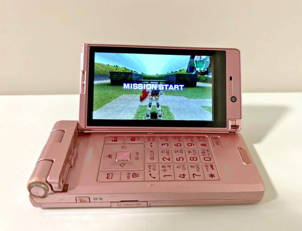 docomo フリップフォン ピンク 本体 充電器付き ヨドバシ.com - NTT