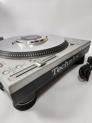 Technics SL-DZ1200 Digital Turntable Player Direct Drive Silver