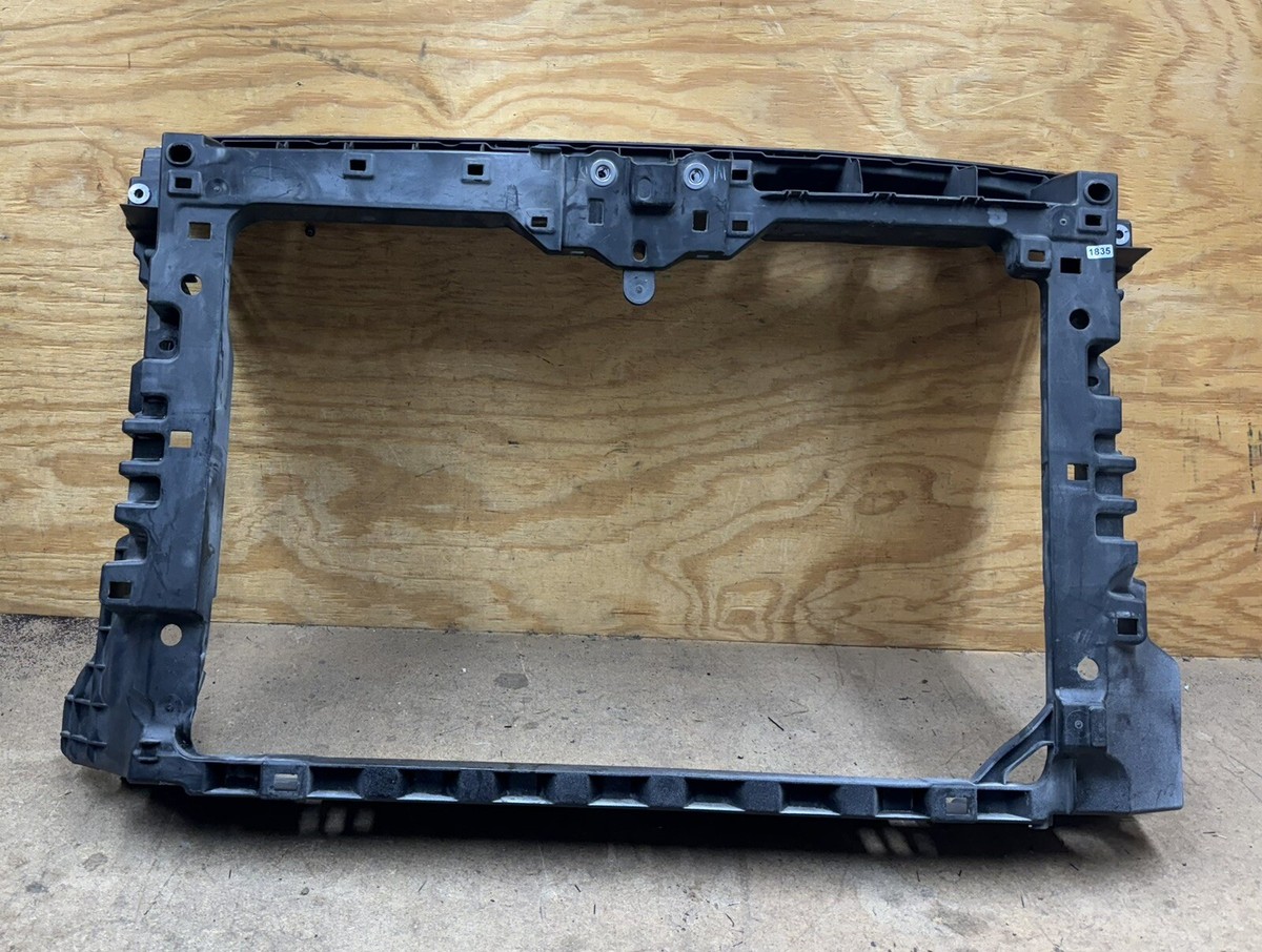 2016-2019 Volkswagen Passat Front Radiator Support Panel