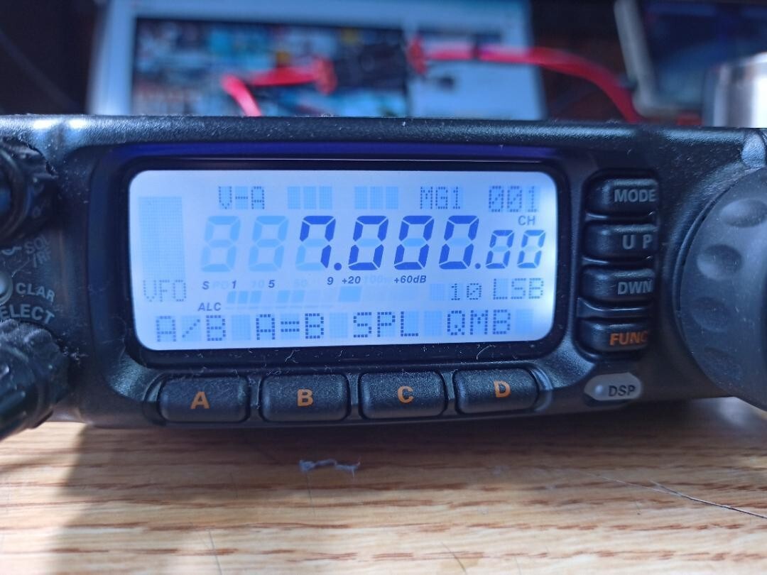 トランシーバー yaesu FT-100 M(50w) トランシーバー yaesu FT-100 M
