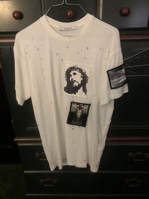 タイムセール断捨離】GIVENCHY JESUS IS LORD s-l400.jpg