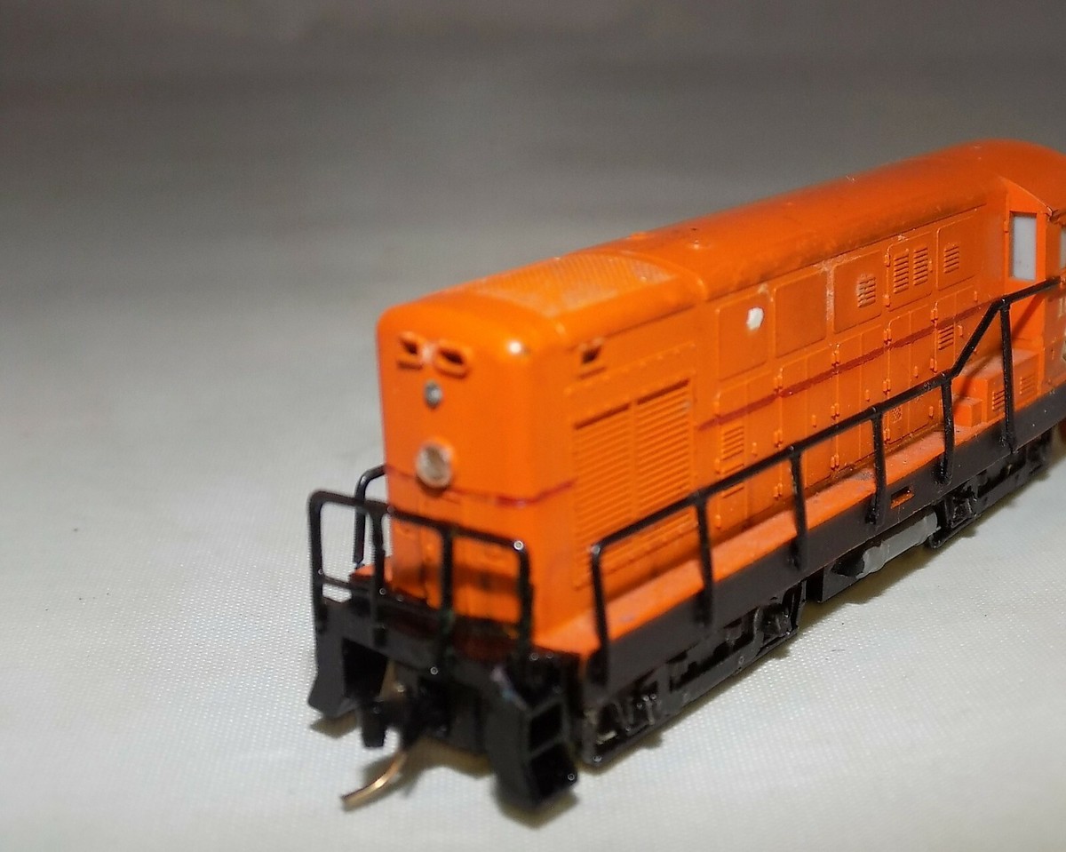 N Scale Minitrix 2002 Milwaukee Road Fairbanks Morse H-12-44