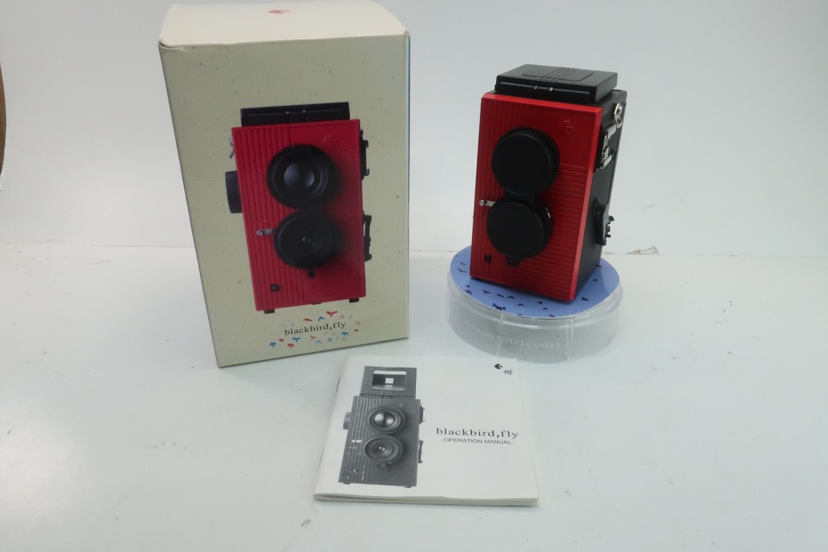 Superheadz Blackbird Fly 35mm Twin Lens Reflex Camera - Red