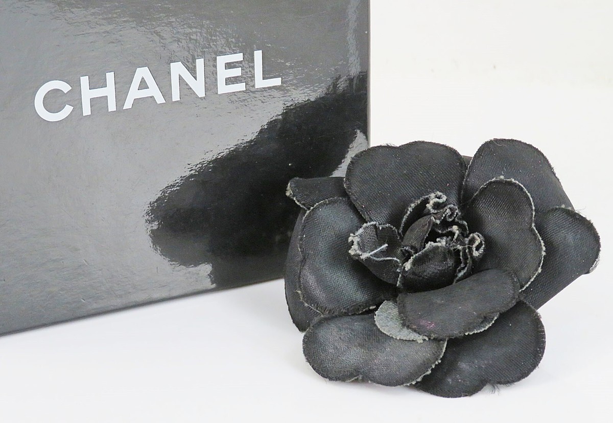 CHANEL フラワーブローチ ブラック・グレー CHANEL シャネル ブローチ